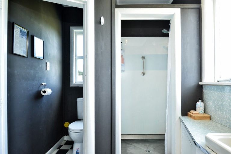 Photo of property in 11 Blue Bay Road, Mahia, 4198