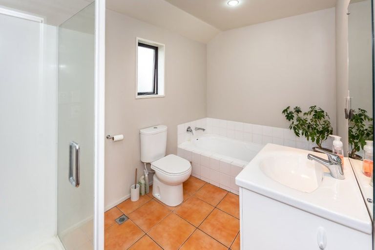Photo of property in 174 Strickland Street, Sydenham, Christchurch, 8023