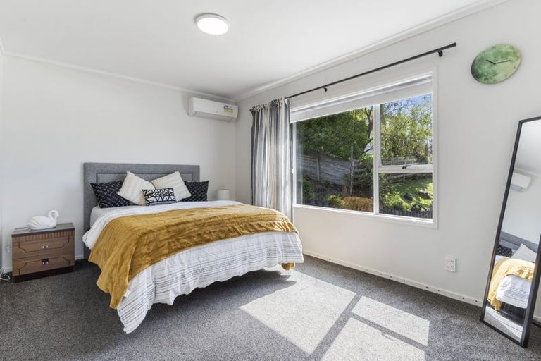 Photo of property in 2/51a Target Road, Totara Vale, Auckland, 0629