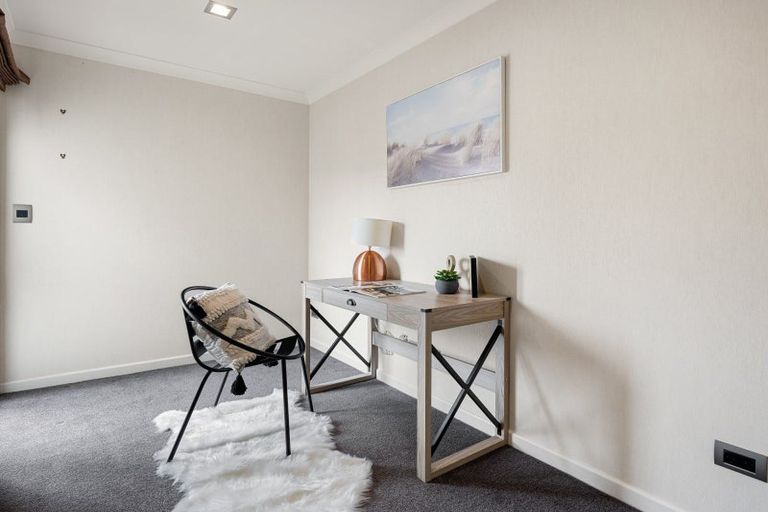 Photo of property in 30 Sandwich Road, St Andrews, Hamilton, 3200