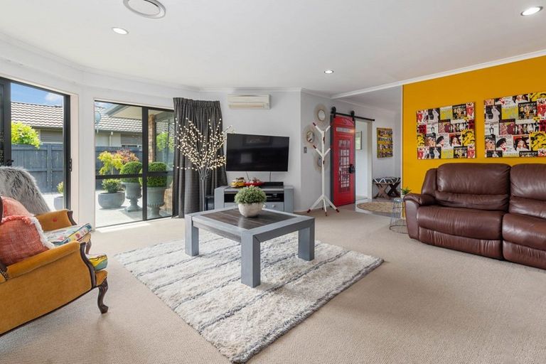 Photo of property in 17 Great Road West, Matipo Heights, Rotorua, 3015