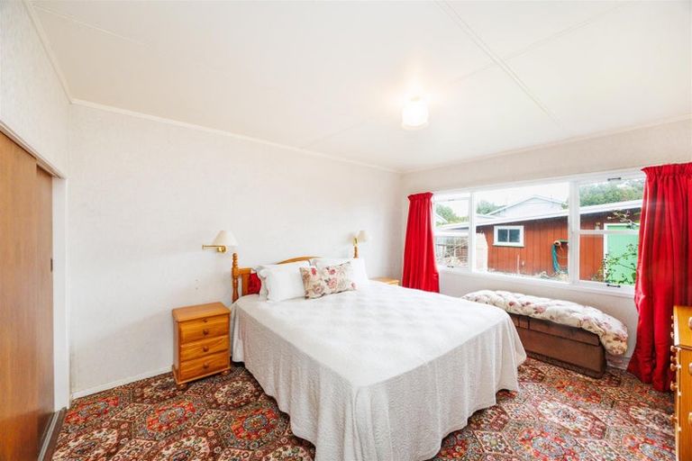 Photo of property in 37 Follett Street, Marton, 4710