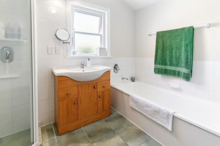 Photo of property in 4 Nicholson Road, Khandallah, Wellington, 6035