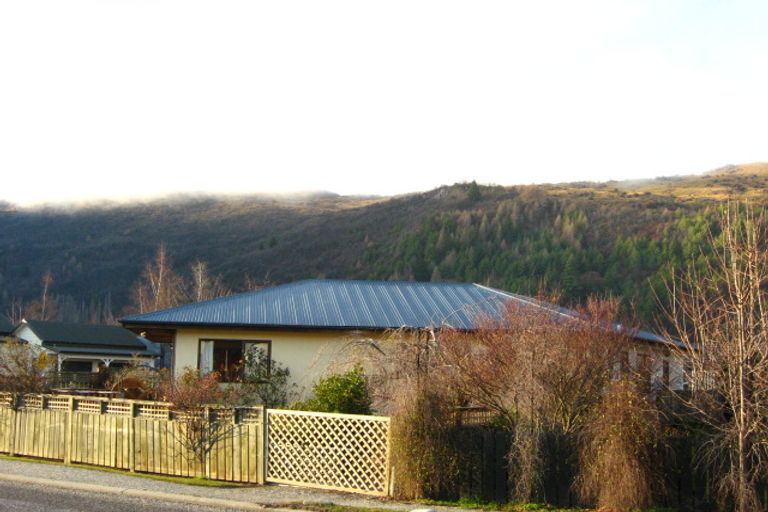Photo of property in 79 Centennial Avenue, Arrowtown, 9302