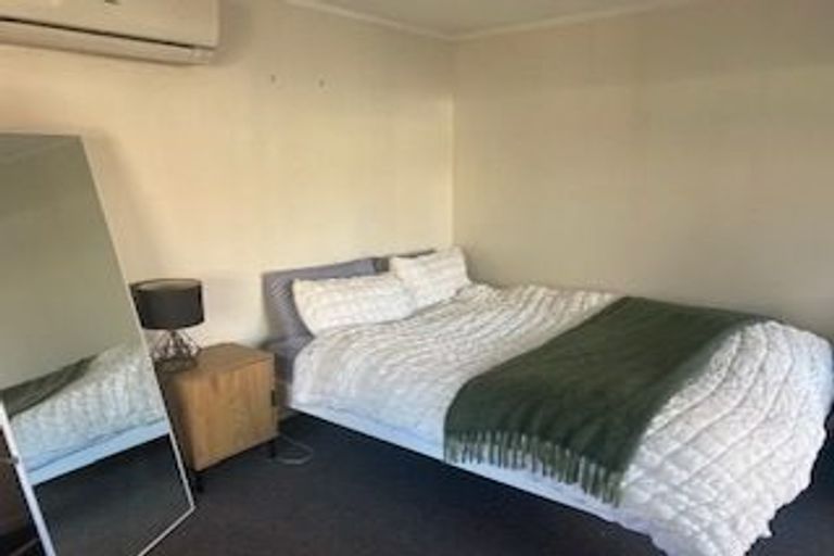 Photo of property in 8 Howe Street, North Dunedin, Dunedin, 9016