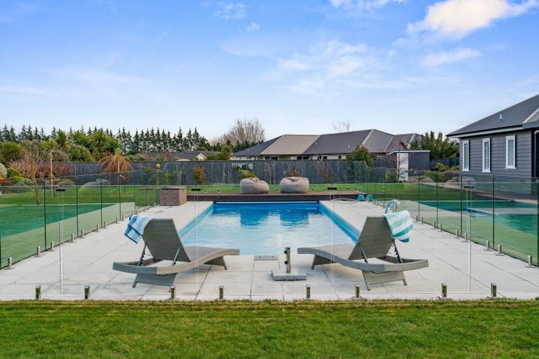 Photo of property in 27 Mill Grove, Clareville, Carterton, 5713