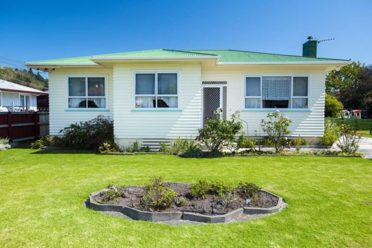Photo of property in 19 Endcliffe Road, Kaiti, Gisborne, 4010