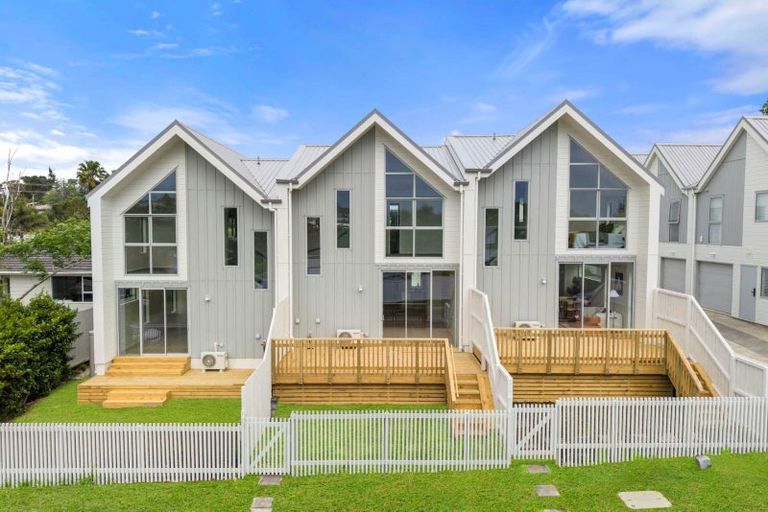 Photo of property in 10c Clensmore Place, Torbay, Auckland, 0630