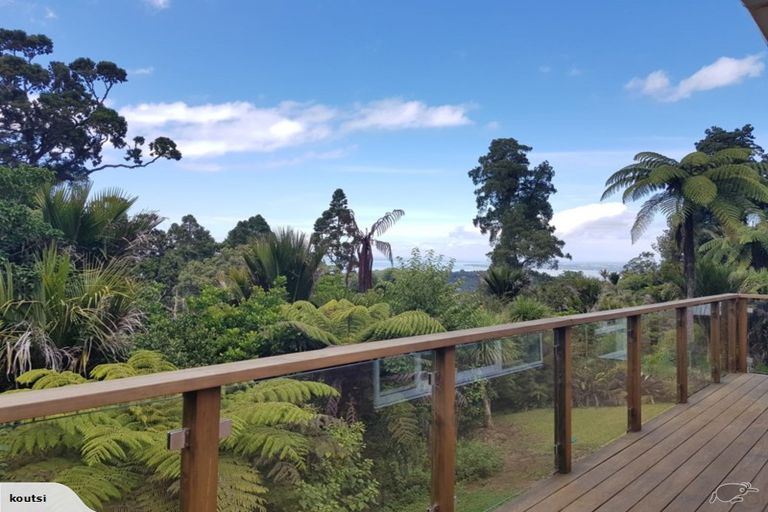 Photo of property in 236a Scenic Drive, Titirangi, Auckland, 0604