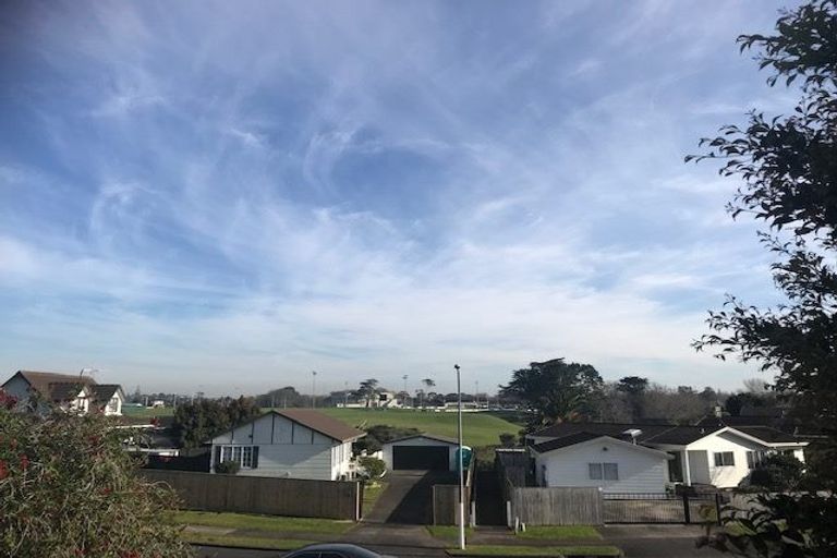 Photo of property in 34 De Quincey Terrace, Highland Park, Auckland, 2010