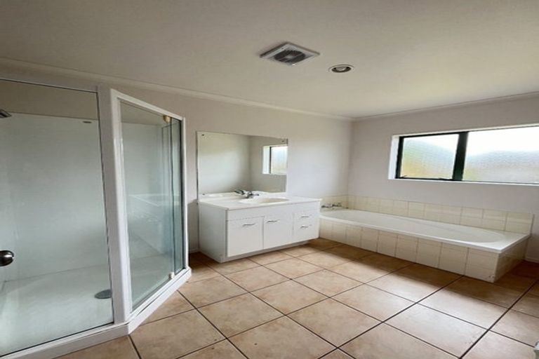 Photo of property in 11 Ettrick Lane, Papakura, 2110