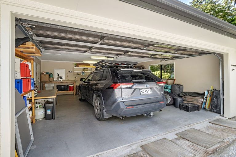 Photo of property in 15 Glenreagh Place, Torbay, Auckland, 0630