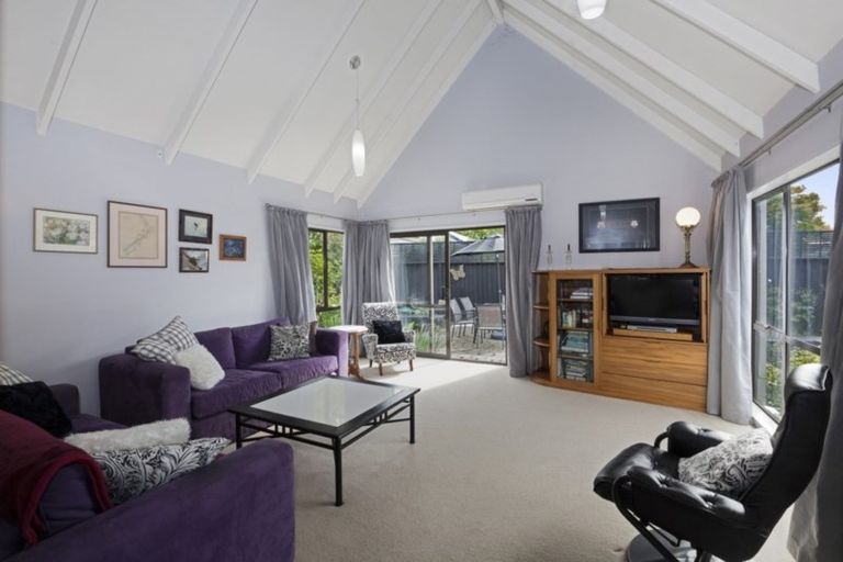 Photo of property in 43n Waimairi Road, Upper Riccarton, Christchurch, 8041