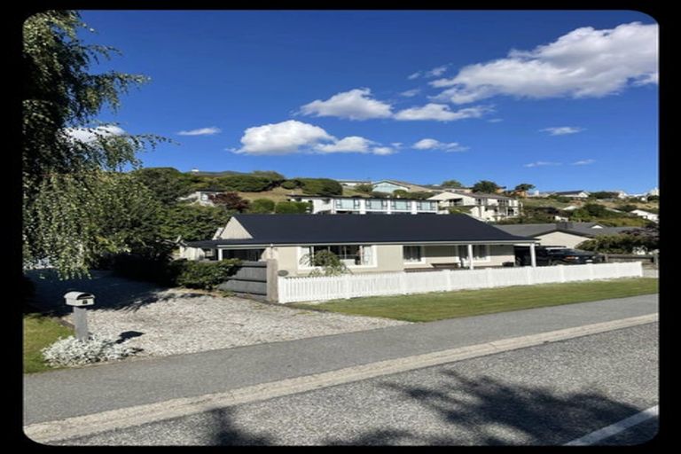 Photo of property in 9 Mcdonnell Road, Arrowtown, 9302