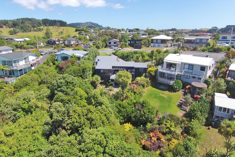 Photo of property in 16 Barrier View Road, Leigh, 0985