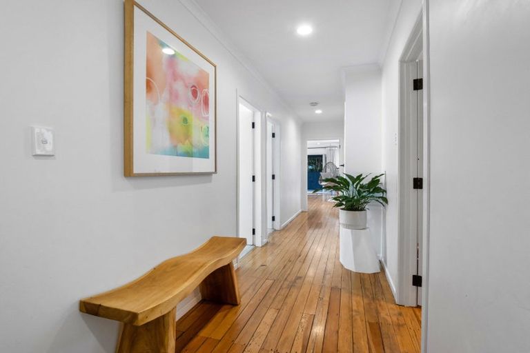 Photo of property in 121a Oceanview Road, Mount Maunganui, 3116