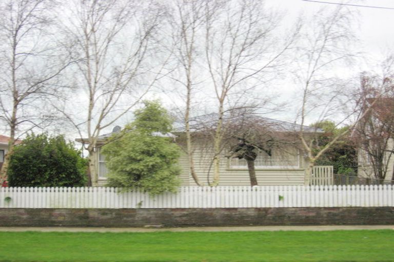 Photo of property in 98 Queen Street West, Levin, 5510
