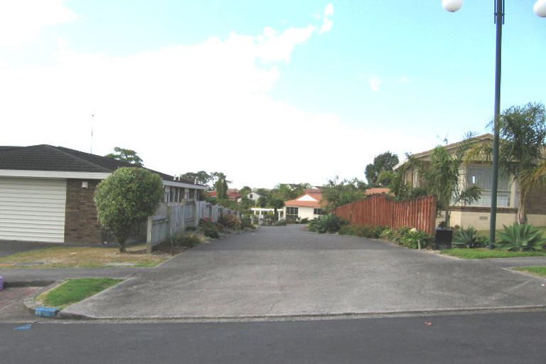 Photo of property in 6 Cesari Place, West Harbour, Auckland, 0618