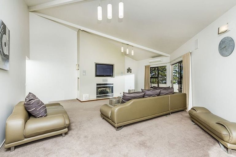 Photo of property in 37a Sylvania Crescent, Lynfield, Auckland, 1042