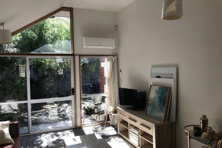 Photo of property in 10 Rehua Lane, St Albans, Christchurch, 8014