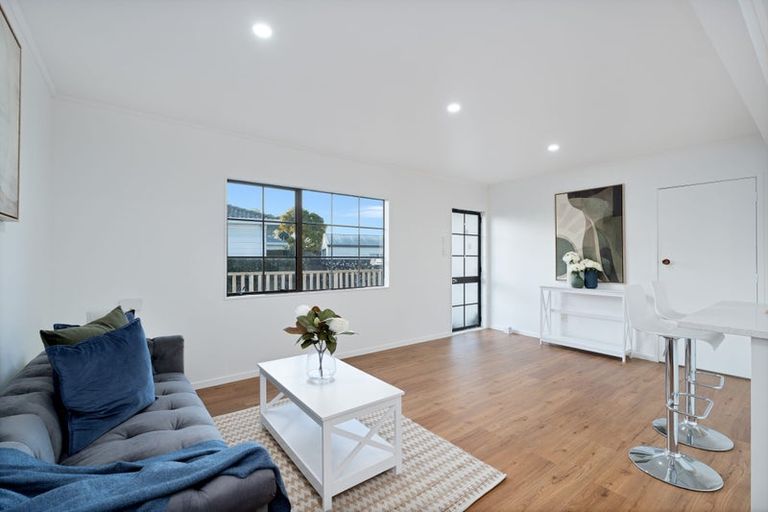 Photo of property in 13 Elisa Lane, Ranui, Auckland, 0612