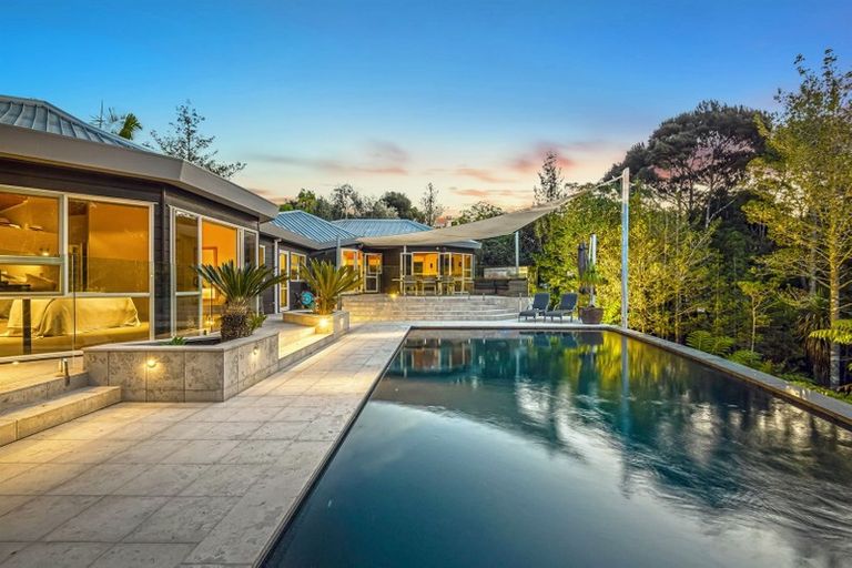 Photo of property in 138-140 Onetaunga Road, Chatswood, Auckland, 0626