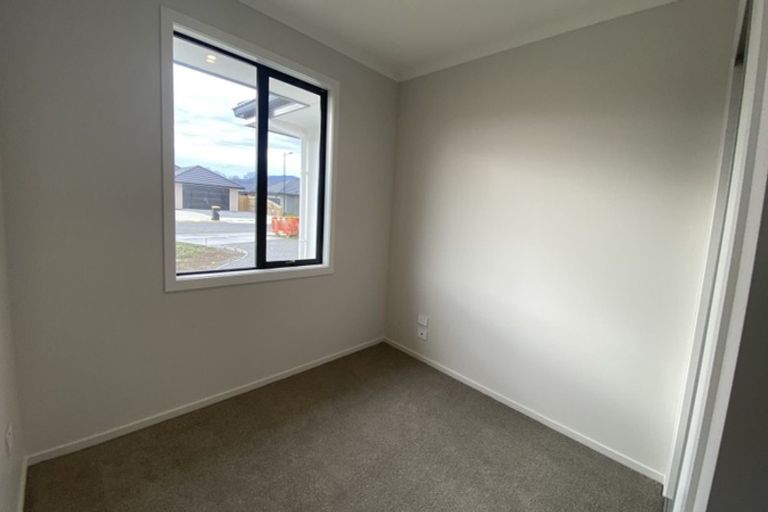 Photo of property in 14 Feltham Street, Hunterville, 4730