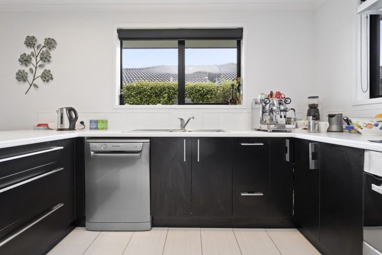 Photo of property in 27 Plescher Crescent, Leamington, Cambridge, 3432