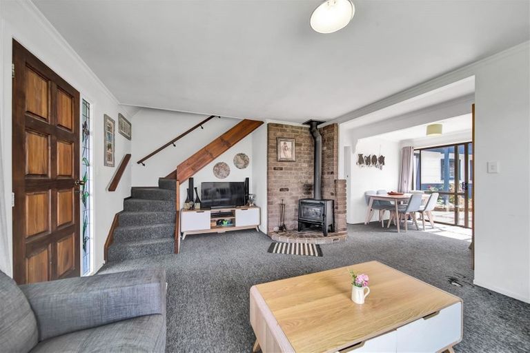 Photo of property in 6 Warkworth Grove, Bell Block, New Plymouth, 4312