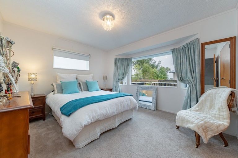 Photo of property in 11 Tulsa Grove, Totara Park, Upper Hutt, 5018