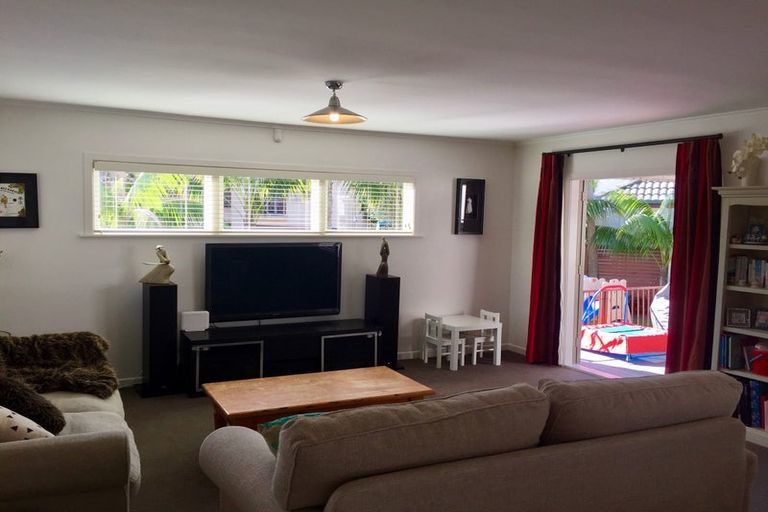 Photo of property in 1/18 Francis Street, Hauraki, Auckland, 0622