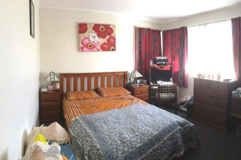 Photo of property in 2/8 Latham Avenue, Pakuranga, Auckland, 2010