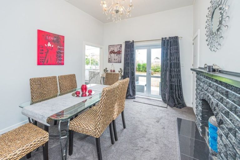 Photo of property in 12 Carlton Avenue, Gonville, Whanganui, 4501