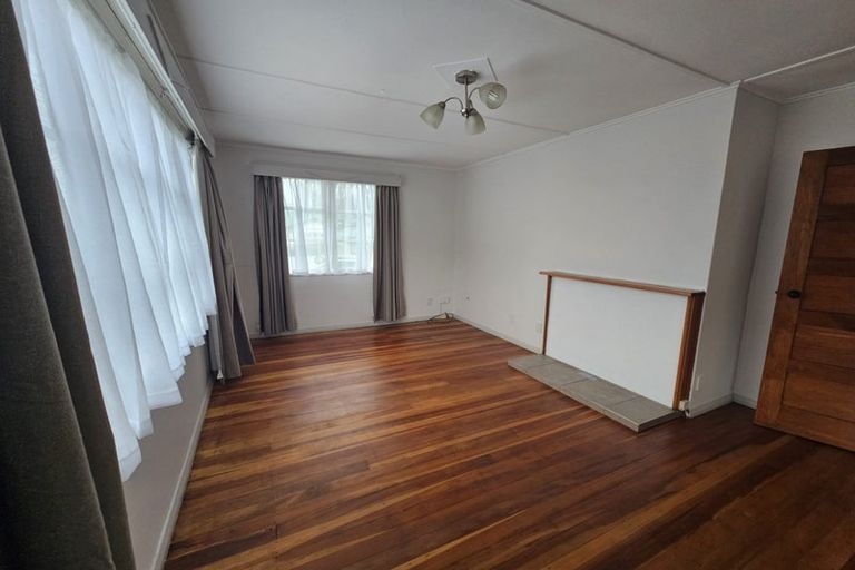 Photo of property in 27 Newcombe Street, Naenae, Lower Hutt, 5011