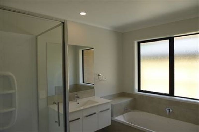 Photo of property in 8 Himalayan Close, Judea, Tauranga, 3110