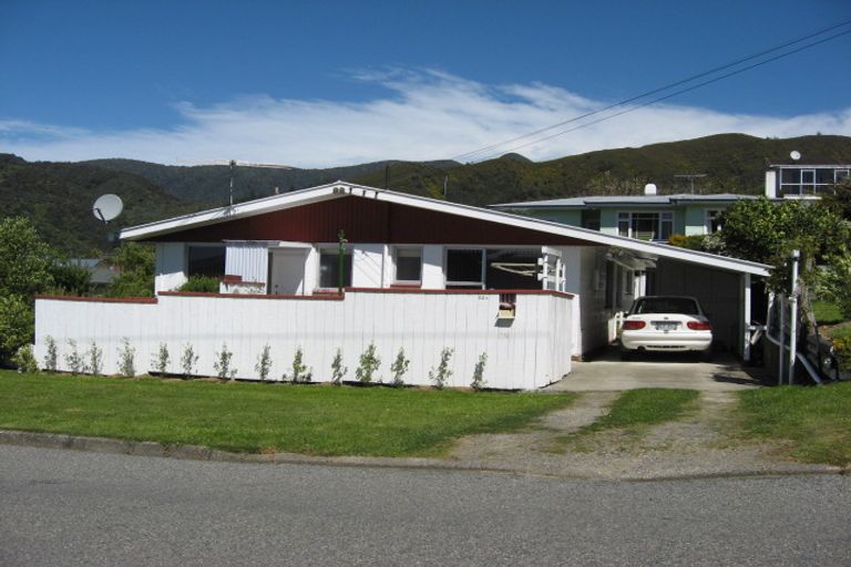 Photo of property in 22a Buller Street, Picton, 7220