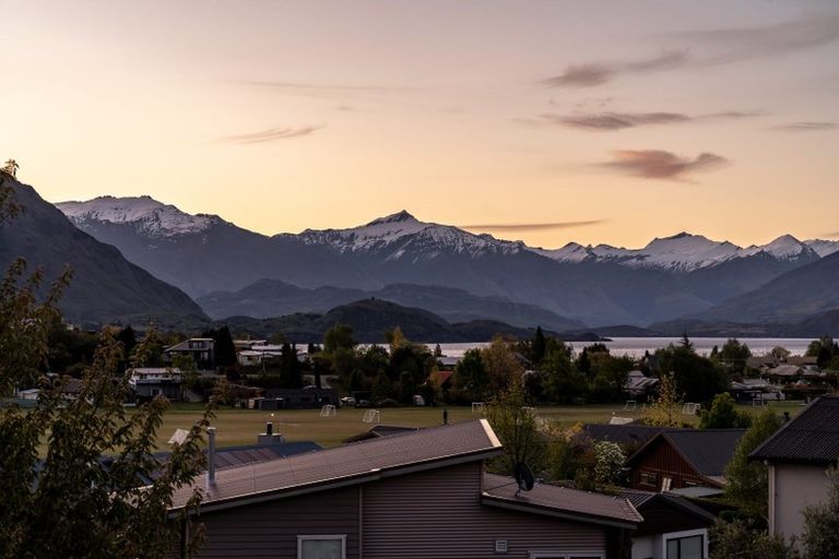 Photo of property in 107a Kings Drive, Wanaka, 9305