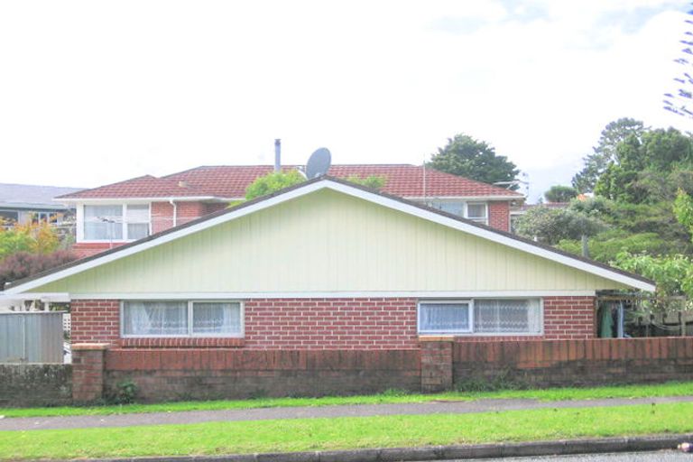 Photo of property in 2/48 View Road, Henderson, Auckland, 0612
