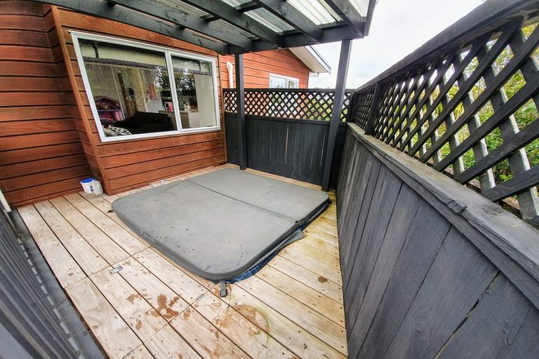 Photo of property in 2/30 Witheford Drive, Bayview, Auckland, 0629