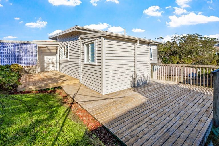 Photo of property in 56 D'oyly Drive, Stanmore Bay, Whangaparaoa, 0932