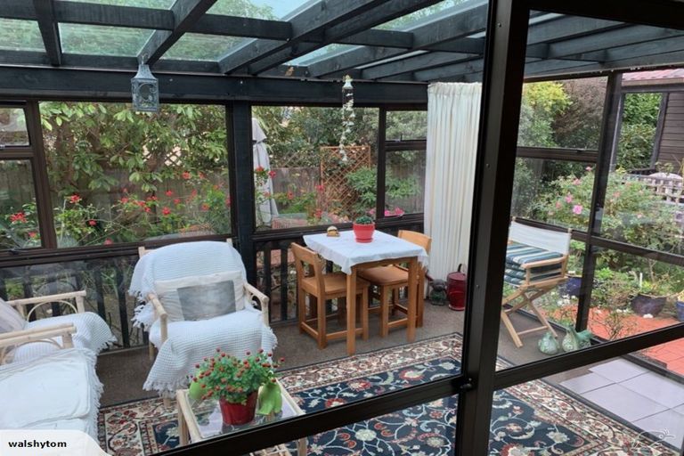 Photo of property in 8 Burma Road, Khandallah, Wellington, 6035