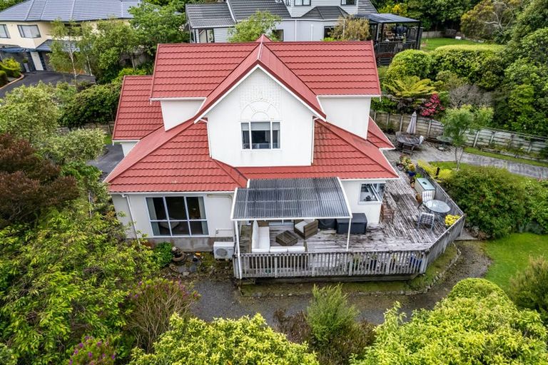 Photo of property in 21 Saunders Close, Whitby, Porirua, 5024