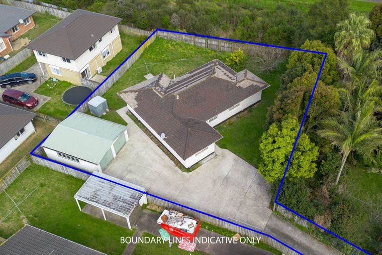 Photo of property in 22 Molesworth Place, Mangere, Auckland, 2022