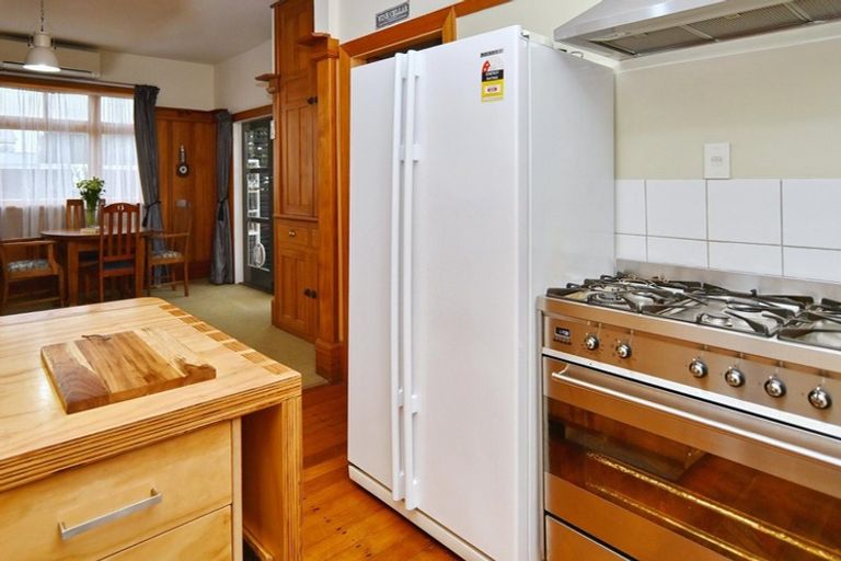 Photo of property in 100 Edward Avenue, Edgeware, Christchurch, 8013