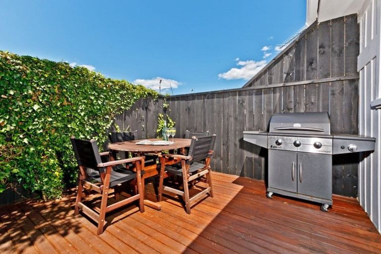 Photo of property in 4/106 Nile Road, Milford, Auckland, 0620