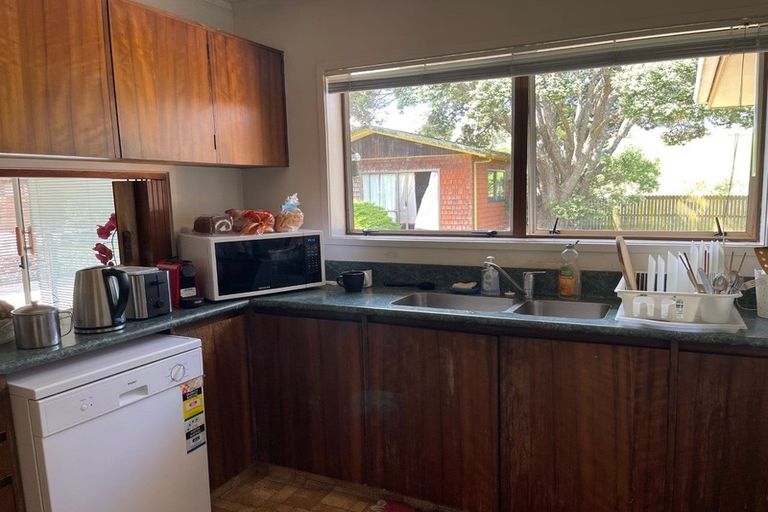 Photo of property in 14 Imogene Way, Half Moon Bay, Auckland, 2012