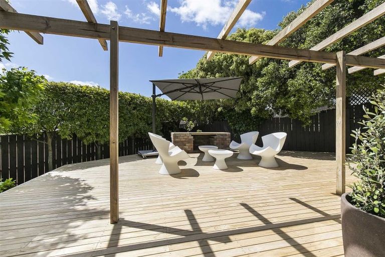 Photo of property in 1 Centorian Drive, Windsor Park, Auckland, 0632