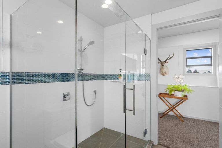 Photo of property in 8 Ruru Place, Levin, 5510