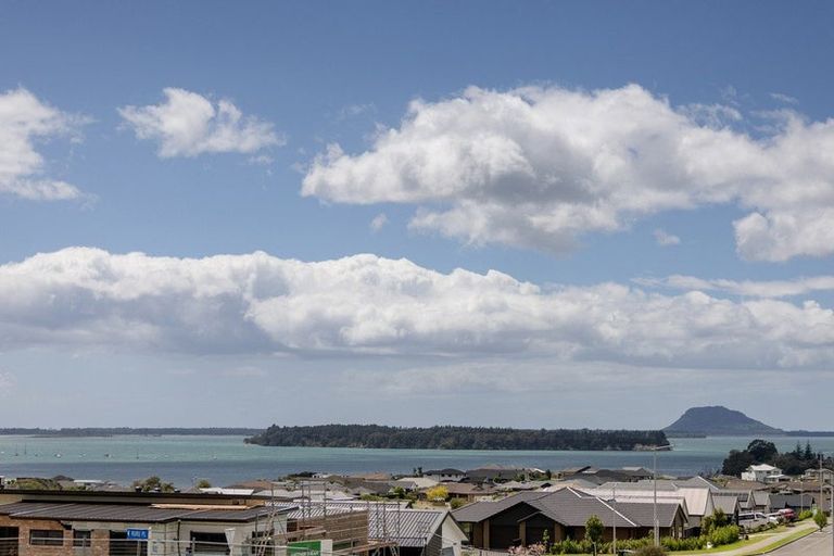 Photo of property in 32 Ridge Drive, Omokoroa, 3114