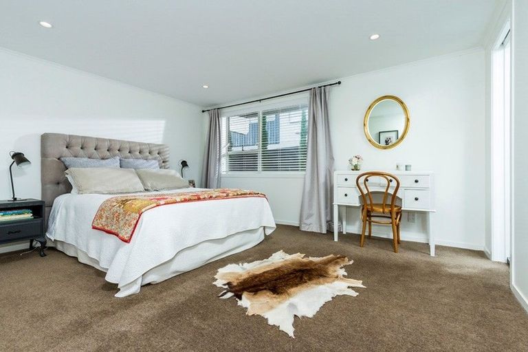 Photo of property in 25 Regent Street, Devonport, Auckland, 0624